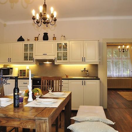 Atmospheric Quiet Apartment Прага Экстерьер фото