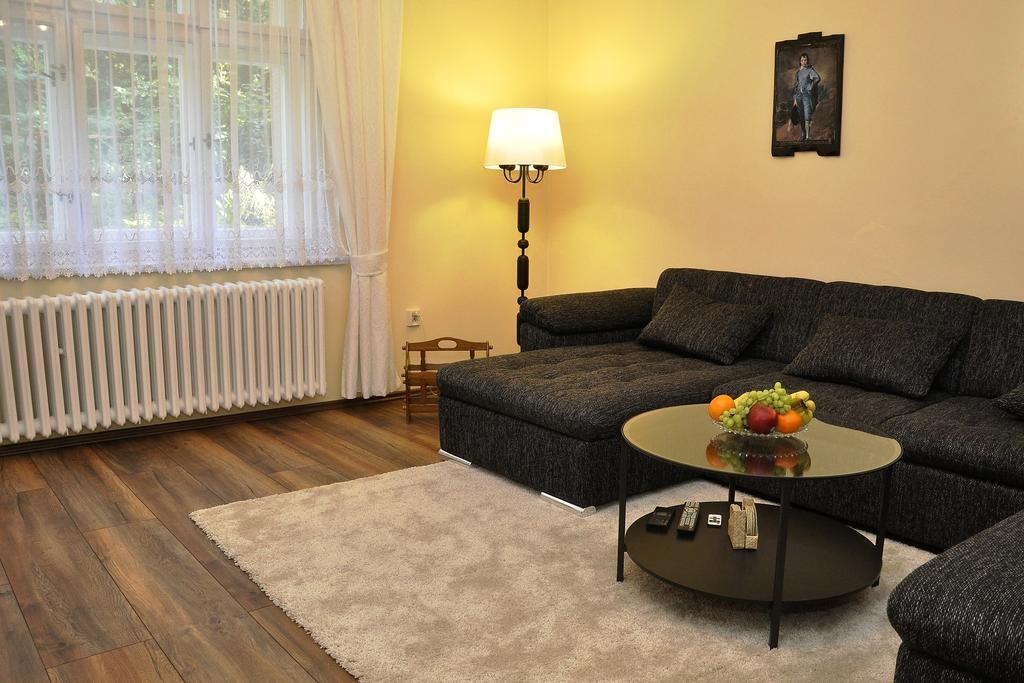 Atmospheric Quiet Apartment Прага Экстерьер фото