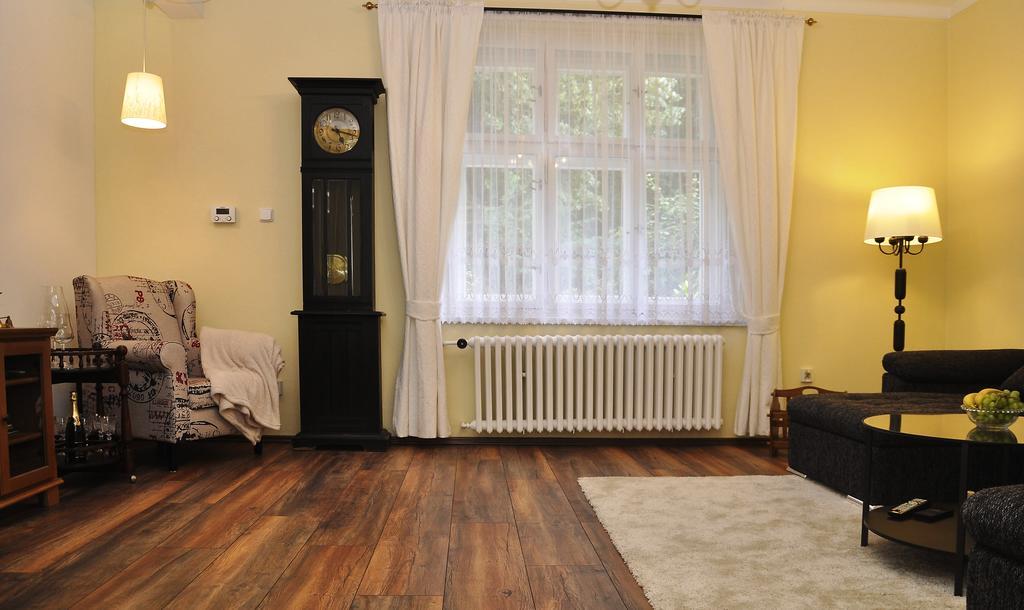 Atmospheric Quiet Apartment Прага Экстерьер фото